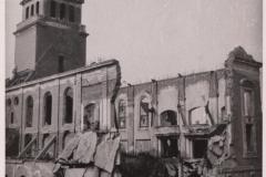 Zerstörte Kirche nach dem Krieg, 1945